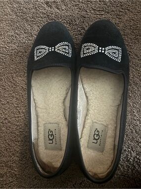 UGG Black Rhinestone Bow Flats size 7